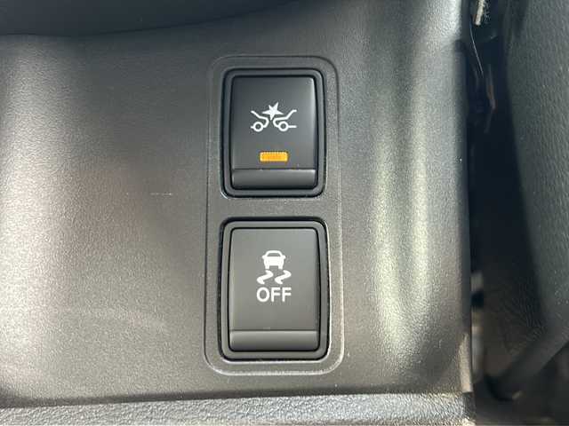 日産 セレナ ハイウェイスター プロパイロットED 青森県 2017(平29)年 10.6万km ブリリアントホワイトパール 2トーン 4WD/ワンオーナー/快適パック/純正9インチSDナビ・フルセグTV/CD・DVD・Bluetooth・SD/純正フリップダウンモニター/バックカメラ/両側パワースライドドア/エマージェンシーブレーキ/プロパイロット/クルーズコントロール/レーンキープアシスト/フロント・バックソナー/横滑り防止機能/2.3列目USB電源ソケット/3列目シートスライド/ビルトインETC/前後ドライブレコーダー/LEDヘッドライト/フォグランプ/15インチアルミ/インテリキー