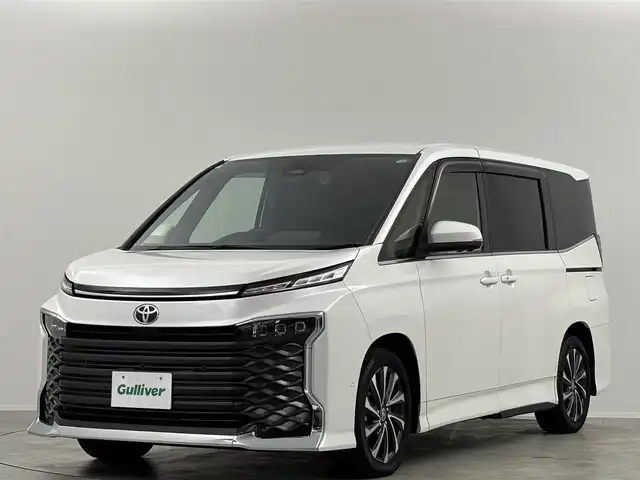 トヨタ ヴォクシー S－Z 埼玉県 2023(令5)年 1.2万km ホワイトパールクリスタルシャイン 10.5インチディスプレイオーディオ　フルセグ　全方位カメラ　トヨタセーフティセンス　レーダークルーズ　ETC2.0　ハーフレザーシート　両側パワスラ　シートヒーター　LEDオートライト　ドライブレコーダー　クリアランスソナー　