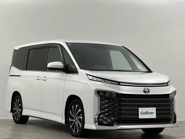 トヨタ ヴォクシー S－Z 埼玉県 2023(令5)年 1.2万km ホワイトパールクリスタルシャイン 10.5インチディスプレイオーディオ　フルセグ　全方位カメラ　トヨタセーフティセンス　レーダークルーズ　ETC2.0　ハーフレザーシート　両側パワスラ　シートヒーター　LEDオートライト　ドライブレコーダー　クリアランスソナー　