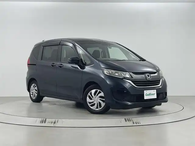 ホンダ フリード G ホンダセンシング 埼玉県 2019(平31)年 3万km フォレストグリーンパール ホンダセンシング/純正7インチメモリナビ(型式：VXM-194Ci)/CD/Bluetooth/フルセグ/両側パワースライドドア/クルーズコントロール/バックカメラ/前後ドライブレコーダー/ビルトインETC/純正フロアマット/プッシュスタート/スマートキー/スペアキー１本