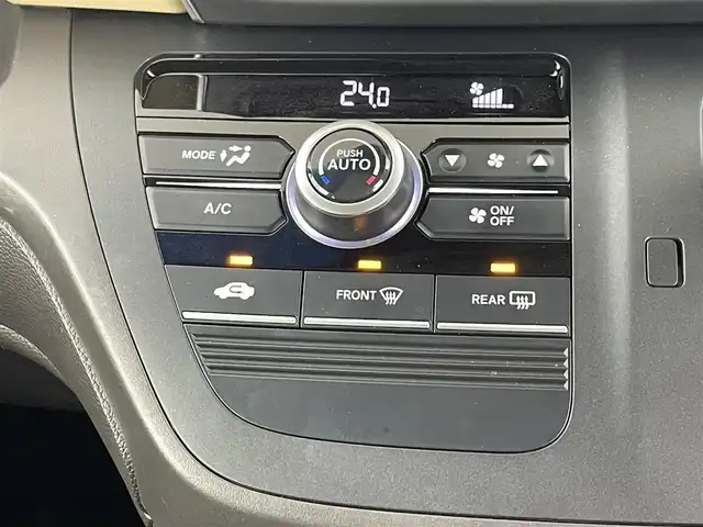 ホンダ フリード G ホンダセンシング 埼玉県 2019(平31)年 3万km フォレストグリーンパール ホンダセンシング/純正7インチメモリナビ(型式：VXM-194Ci)/CD/Bluetooth/フルセグ/両側パワースライドドア/クルーズコントロール/バックカメラ/前後ドライブレコーダー/ビルトインETC/純正フロアマット/プッシュスタート/スマートキー/スペアキー１本