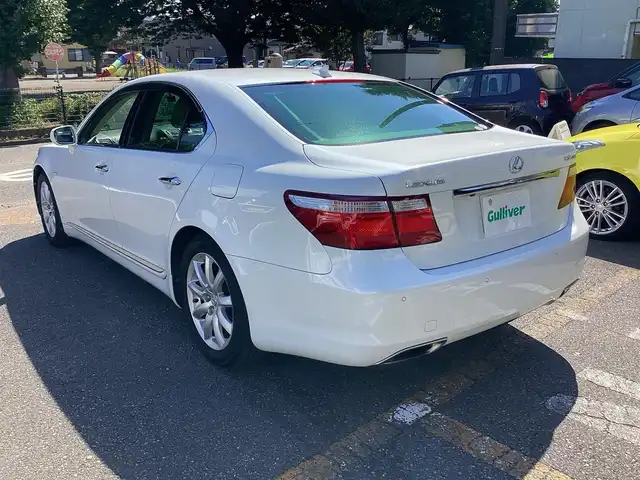 レクサス ＬＳ 460 神奈川県 2007(平19)年 7.8万km ホワイトパールクリスタルシャイン ワンオーナー/純正HDDナビ/バックモニター/HIDヘッドランプ/インテリジェントAFS/プレミアムサウンドシステム/パワーシート/スマートキー