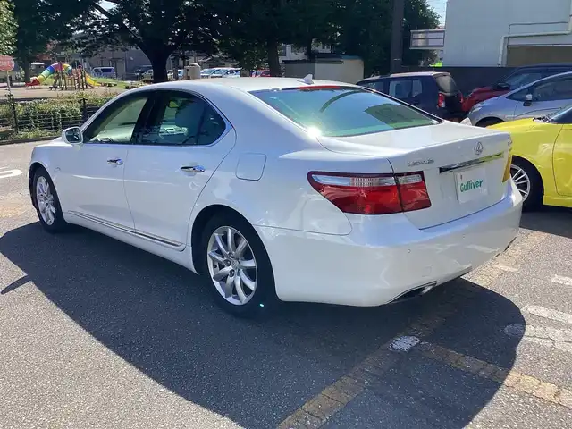 レクサス ＬＳ 460 神奈川県 2007(平19)年 7.8万km ホワイトパールクリスタルシャイン ワンオーナー/純正HDDナビ/バックモニター/HIDヘッドランプ/インテリジェントAFS/プレミアムサウンドシステム/パワーシート/スマートキー