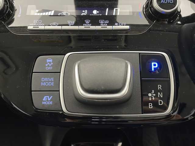 トヨタ アクア G 長野県 2022(令4)年 1.9万km プラチナホワイトパールマイカ 4WD/純正メモリナビ/Bluetooth／フルセグTV/前後ドラレコ/バックカメラ/ETC/衝突被害軽減システム/横滑り防止装置/レーントレーシングアシスト/クリアランスソナー/パーキングサポートブレーキ/ロードサインアシスト/ステアリングスイッチ/ドアバイザー/フロアマット/コーナーセンサー/プッシュスタート/スペアキー1本/LEDヘッドライト