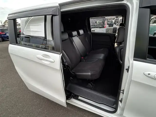ホンダ フリード スパイク ハイブリット ジャストセレクション 宮城県 2015(平27)年 8.4万km ホワイトオーキッドパール ワンオーナー/純正SDナビ/【CD・DVD・SD・BT・フルセグTV】/バックカメラ/両側パワースライドドア/クルーズコントロール/純正エアロ/純正15インチAW/社外ドライブレコーダー/ハーフレザーシート/電動格納ミラー/ウィンカーミラー/オートライト/HIDヘッドライト/横滑り防止装置/ステアリングスイッチ/スマートキー/ETC