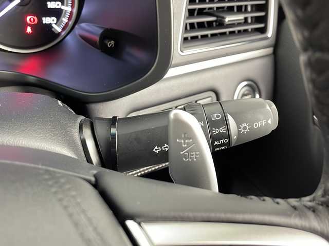 三菱 デリカＤ：５ シャモニー 愛知県 2025(令7)年 0.1千km ブラックダイヤモンド /禁煙車//登録済未使用車//特別仕様車”CHAMONIX”//ナビ取付パッケージ//リアモニター取付パッケージ//マルチアラウンドモニター//e-Assist//レーダークルーズコントロール//専用ブラック外装加飾//専用デカール//専用18インチブラックアルミホイール//専用合皮×スエード調コンビシート(撥水機能付)//専用木目調パネル//専用シルバーステッチ加飾//LEDヘッドライト//オートライト//LEDフォグランプ//エレクトリックテールゲート//両側パワースライドドア//運転席パワーシート//前席シートヒーター//電子パーキングブレーキ//ブレーキホールド//革巻きステアリング//ステアリングスイッチ//ステアリングヒーター//プッシュスタート//電動格納ミラー//アイドリングストップ//新車保証書・取扱説明書//スペアキー