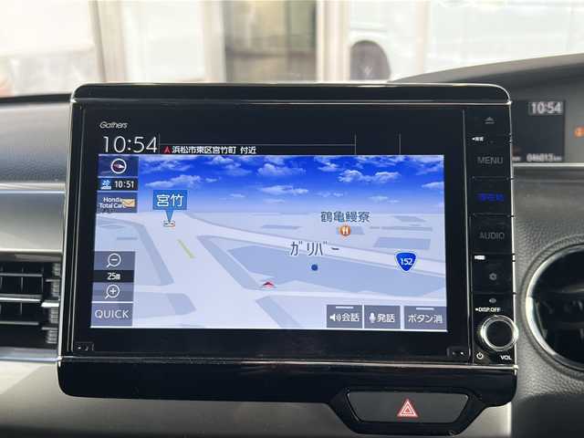 ホンダ Ｎ ＢＯＸ カスタム L ターボ スタイル+ブラック 静岡県 2022(令4)年 4.6万km プラチナホワイトパール 純正SDナビ/・CD/・DVD/・フルセグＴＶ/・Bluetooth/・USB/・AM/・FM/主要装備/・両側パワスラ/・衝突軽減/・レーンキープ/・追従クルコン/・コーナーセンサー前/・バックカメラ/・ETC/・ハーフレザーシート/・シートヒーターD/N席/・パドルシフト/・LEDヘッドライト/・オートライト/・オートハイビーム/・フォグランプ/・電動パーキングブレーキ/・オートホールド/・純正フロアマット/・純正アルミホイール/・スマートキー/・プッシュスタート