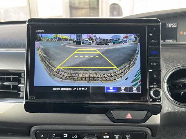 ホンダ Ｎ ＢＯＸ カスタム L ターボ スタイル+ブラック 静岡県 2022(令4)年 4.6万km プラチナホワイトパール 純正SDナビ/・CD/・DVD/・フルセグＴＶ/・Bluetooth/・USB/・AM/・FM/主要装備/・両側パワスラ/・衝突軽減/・レーンキープ/・追従クルコン/・コーナーセンサー前/・バックカメラ/・ETC/・ハーフレザーシート/・シートヒーターD/N席/・パドルシフト/・LEDヘッドライト/・オートライト/・オートハイビーム/・フォグランプ/・電動パーキングブレーキ/・オートホールド/・純正フロアマット/・純正アルミホイール/・スマートキー/・プッシュスタート