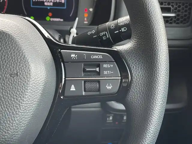 ホンダ ステップワゴン エアー 東京都 2023(令5)年 1万km フィヨルドミストパール 純正１１型ナビフルセグ　/・BluetoothAudio/USB/・AppleCarPlay＆AndroidAuto/・CD/SD/DVD/AM/FM/純正１０型フリップダウンモニター　/純正ＬＥＤヘッドライト　/両側パワースライドドア　/ホンダセンシング　/（安全運転支援システム）/・衝突軽減ブレーキ/・渋滞追従機能付クルーズコントロール　/・車線維持支援システム　/・歩行者事故低減ステアリング/・先行車発進お知らせ機能/・標識認識機能/・オートハイビーム/キャプテンシート/プッシュエンジンスタート/スマートキー/純正フロアマット