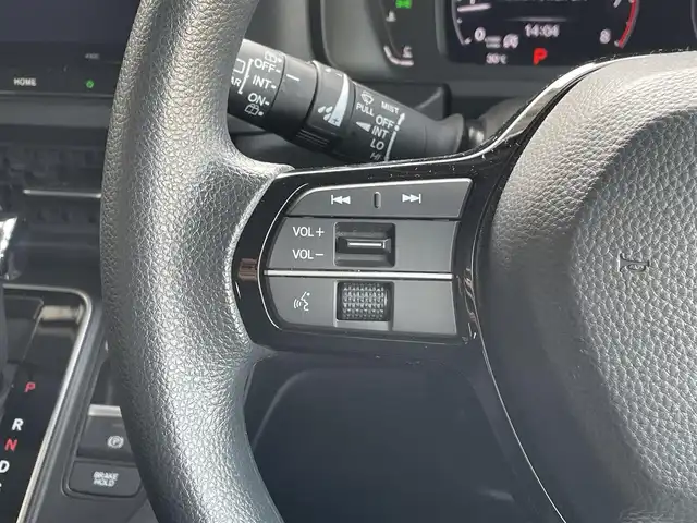 ホンダ ステップワゴン エアー 東京都 2023(令5)年 1万km フィヨルドミストパール 純正１１型ナビフルセグ　/・BluetoothAudio/USB/・AppleCarPlay＆AndroidAuto/・CD/SD/DVD/AM/FM/純正１０型フリップダウンモニター　/純正ＬＥＤヘッドライト　/両側パワースライドドア　/ホンダセンシング　/（安全運転支援システム）/・衝突軽減ブレーキ/・渋滞追従機能付クルーズコントロール　/・車線維持支援システム　/・歩行者事故低減ステアリング/・先行車発進お知らせ機能/・標識認識機能/・オートハイビーム/キャプテンシート/プッシュエンジンスタート/スマートキー/純正フロアマット