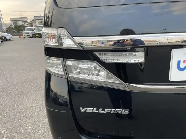 トヨタ ヴェルファイア 2．4X 和歌山県 2012(平24)年 10.5万km ブラック (株)IDOMが運営する【じしゃロン和歌山店】の自社ローン対象車両になります。こちらは現金ご利用時の価格です。/自社ローンご希望の方は別途その旨お申付け下さい。/社外ＨＤＤナビ/Ｂｌｕｅｔｏｏｔｈ/ＣＤ／ＤＶＤ再生/フルセグ/バックカメラ/両側パワースライドドア/オートＨＩＤライト/ドライブレコーダー/ビルトインＥＴＣ/スマートキー