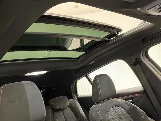 ＢＭＷ Ｘ２ xDrive20i MスポーツX 新潟県 2018(平30)年 4.1万km アルピンホワイトⅢ オプション/セレクト・パッケージ/・電動パノラマ・ガラス・サンルーフ/アドバンスド・アクティブ・セーフティ・パッケージ/・BMWヘッドアップ・ディスプレイ/・ドライビング・アシスト・プラス/・アクティブ・クルーズ・コントロール/標準装備/コンフォート・パッケージ/・オートマチック・テールゲート・オペレーション/・フロント・シート・ヒーティング/ドライビング・アシスト：/・レーン・ディパーチャー・ウォーニング/PDC／パーク・ディスタンス・コントロール/HDDナビゲーション・システム/・Bluetooth/・USBオーディオ・インターフェイス/社外フルセグTV/LEDヘッドライト/・LEDフロント・/・コーナリング・ライト/ドライブレコーダー/レーダー探知機/スペアキー