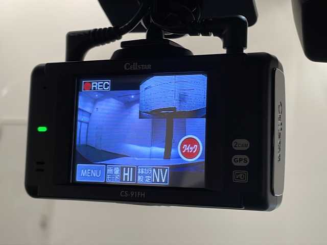 ＢＭＷ Ｘ２ xDrive20i MスポーツX 新潟県 2018(平30)年 4.1万km アルピンホワイトⅢ オプション/セレクト・パッケージ/・電動パノラマ・ガラス・サンルーフ/アドバンスド・アクティブ・セーフティ・パッケージ/・BMWヘッドアップ・ディスプレイ/・ドライビング・アシスト・プラス/・アクティブ・クルーズ・コントロール/標準装備/コンフォート・パッケージ/・オートマチック・テールゲート・オペレーション/・フロント・シート・ヒーティング/ドライビング・アシスト：/・レーン・ディパーチャー・ウォーニング/PDC／パーク・ディスタンス・コントロール/HDDナビゲーション・システム/・Bluetooth/・USBオーディオ・インターフェイス/社外フルセグTV/LEDヘッドライト/・LEDフロント・/・コーナリング・ライト/ドライブレコーダー/レーダー探知機/スペアキー