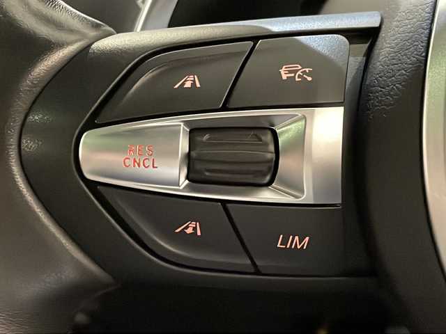 ＢＭＷ Ｘ２ xDrive20i MスポーツX 新潟県 2018(平30)年 4.1万km アルピンホワイトⅢ オプション/セレクト・パッケージ/・電動パノラマ・ガラス・サンルーフ/アドバンスド・アクティブ・セーフティ・パッケージ/・BMWヘッドアップ・ディスプレイ/・ドライビング・アシスト・プラス/・アクティブ・クルーズ・コントロール/標準装備/コンフォート・パッケージ/・オートマチック・テールゲート・オペレーション/・フロント・シート・ヒーティング/ドライビング・アシスト：/・レーン・ディパーチャー・ウォーニング/PDC／パーク・ディスタンス・コントロール/HDDナビゲーション・システム/・Bluetooth/・USBオーディオ・インターフェイス/社外フルセグTV/LEDヘッドライト/・LEDフロント・/・コーナリング・ライト/ドライブレコーダー/レーダー探知機/スペアキー