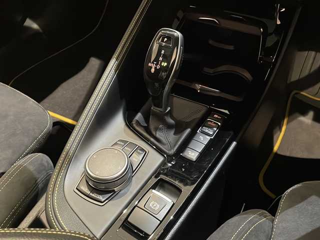 ＢＭＷ Ｘ２ xDrive20i MスポーツX 新潟県 2018(平30)年 4.1万km アルピンホワイトⅢ オプション/セレクト・パッケージ/・電動パノラマ・ガラス・サンルーフ/アドバンスド・アクティブ・セーフティ・パッケージ/・BMWヘッドアップ・ディスプレイ/・ドライビング・アシスト・プラス/・アクティブ・クルーズ・コントロール/標準装備/コンフォート・パッケージ/・オートマチック・テールゲート・オペレーション/・フロント・シート・ヒーティング/ドライビング・アシスト：/・レーン・ディパーチャー・ウォーニング/PDC／パーク・ディスタンス・コントロール/HDDナビゲーション・システム/・Bluetooth/・USBオーディオ・インターフェイス/社外フルセグTV/LEDヘッドライト/・LEDフロント・/・コーナリング・ライト/ドライブレコーダー/レーダー探知機/スペアキー