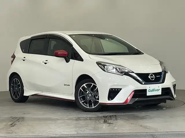 日産 ノート e－パワー ニスモ 栃木県 2018(平30)年 5.9万km ブリリアントホワイトパール メモリーナビ/（CD/Bluetooth/フルセグTV）/バックカメラ/衝突軽減ブレーキ/ETC/オートライト/LEDヘッドライト/横滑り防止装置/フォグランプ/スマートキー/プッシュスタート/ステアリングスイッチ/電動格納ミラー/純正アルミ/純正フロアマット