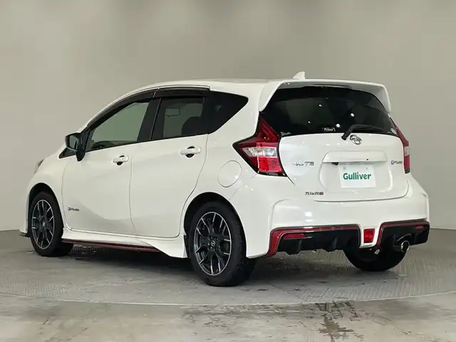 日産 ノート e－パワー ニスモ 栃木県 2018(平30)年 5.9万km ブリリアントホワイトパール メモリーナビ/（CD/Bluetooth/フルセグTV）/バックカメラ/衝突軽減ブレーキ/ETC/オートライト/LEDヘッドライト/横滑り防止装置/フォグランプ/スマートキー/プッシュスタート/ステアリングスイッチ/電動格納ミラー/純正アルミ/純正フロアマット