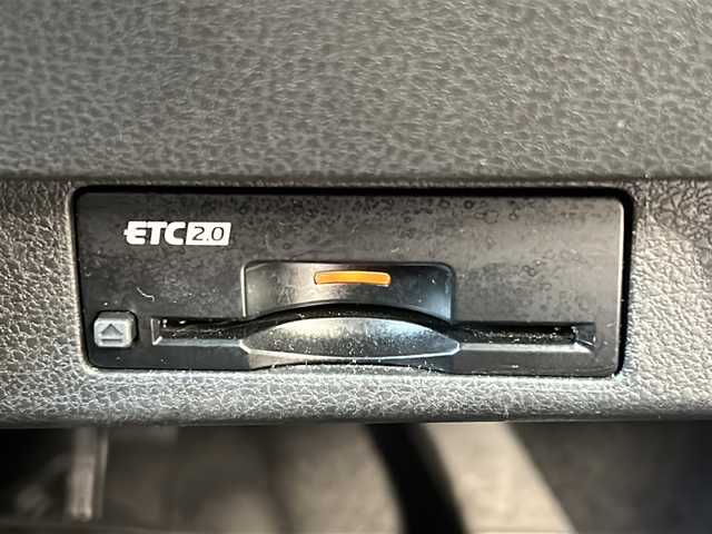 日産 リーフ e+ X アーバンクロム 広島県 2021(令3)年 3.6万km ステルスグレー/スーパーブラック 禁煙車/ワンオーナー/寒冷地仕様：後席ヒーター/後席ヒーター吹出口/ヒーターミラー/不凍液濃度アップ/プロパイロット/アラウンドビューモニター/インテリジェントルームミラー/エマージェンシーブレーキ/車線逸脱防止支援/ふらつき警報/純正9インチコネクトナビ/・フルセグ/Bluetooth/AppleCarPlay/革巻きステアリング/ステアリングスイッチ/ステアリングヒーター/LEDヘッドライト/シートヒーター（D/N）/電動パーキングブレーキ/純正17インチアルミホイール/オートエアコン/USBポート/純正ドライブレコーダー/ETC2.0/プッシュスタート/スマートキー/スペアキー/取扱書/保証書/充電ケーブル