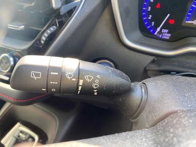 トヨタ カローラ スポーツ ハイブリッドG Z 兵庫県 2018(平30)年 10.8万km ブラッキッシュアゲハガラスフレーク 純正ナビ（AM/FM/BT)/・フルセグTV/ブラインドスポットモニター/追従付きクルーズコントロール/レーンアシスト/オートライト/ヘッドライトレベライザー/横滑り防止/ステアリングスイッチ/ビルトインETC/EVモード/ECOモード/ドライブレコーダー/純正マット/SOS