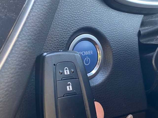 トヨタ カローラ スポーツ ハイブリッドG Z 兵庫県 2018(平30)年 10.8万km ブラッキッシュアゲハガラスフレーク 純正ナビ（AM/FM/BT)/・フルセグTV/ブラインドスポットモニター/追従付きクルーズコントロール/レーンアシスト/オートライト/ヘッドライトレベライザー/横滑り防止/ステアリングスイッチ/ビルトインETC/EVモード/ECOモード/ドライブレコーダー/純正マット/SOS