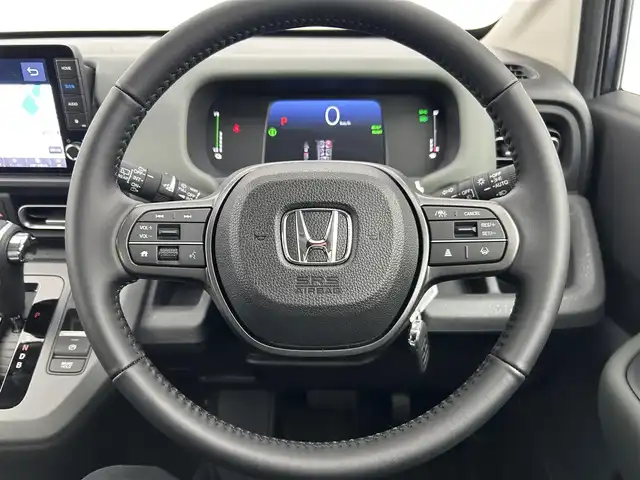 ホンダ フリード ハイブリット e:HEV クロスター 千葉県 2025(令7)年 0.1千km メテオロイドグレーメタリック 登録済未使用車/登録時走行距離：4km/純正９型ナビ/AM＆FM＆Bluetooth＆フルセグTV＆AppleCarPlay/ホンダセンシング/衝突軽減ブレーキ/両側電動スライドドア　/レーダークルーズコントロール　/後席クーラー　/ブラインドスポットモニター　/ハーフレザーシート/シートヒーター/ルーフレール/LEDヘッドライト/フォグランプ/電動格納サイドミラー/電動パーキングブレーキ/USBポート/12Vシガーソケット/ステアリングスイッチ/バックカメラ/アイドリングストップ/ウィンカーミラー/プッシュスタート