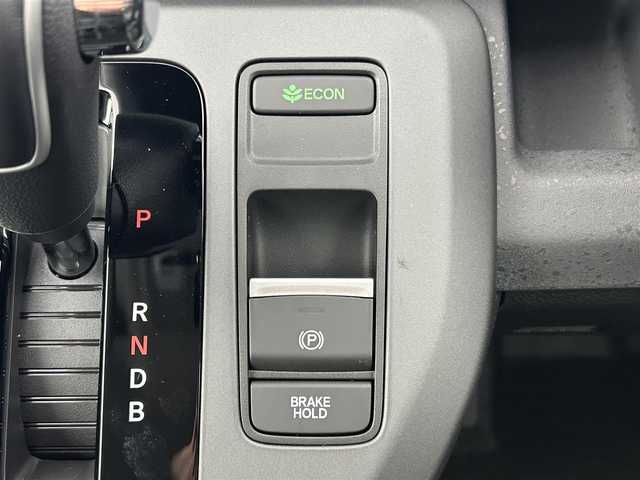 ホンダ フリード ハイブリット e:HEV クロスター 千葉県 2025(令7)年 0.1千km メテオロイドグレーメタリック 登録済未使用車/登録時走行距離：4km/純正９型ナビ/AM＆FM＆Bluetooth＆フルセグTV＆AppleCarPlay/ホンダセンシング/衝突軽減ブレーキ/両側電動スライドドア　/レーダークルーズコントロール　/後席クーラー　/ブラインドスポットモニター　/ハーフレザーシート/シートヒーター/ルーフレール/LEDヘッドライト/フォグランプ/電動格納サイドミラー/電動パーキングブレーキ/USBポート/12Vシガーソケット/ステアリングスイッチ/バックカメラ/アイドリングストップ/ウィンカーミラー/プッシュスタート