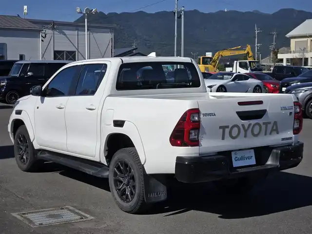 トヨタ ハイラックス Z GRスポーツ 鹿児島県 2023(令5)年 4.3万km スーパーホワイトⅡ レーダークルーズコントロール　/ＥＴＣ　/アラウンドビューモニター　/ＧＲ専用ハーフレザーシート　/前後コーナーセンサー　/純正ディスプレイオーディオ　/Ｂｌｕｅｔｏｏｔｈオーディオ　/Ｄ席パワーシート/横滑り防止機能/レーンキープアシスト/プッシュスタート/スマートキー/純正アルミホイール(18インチ)