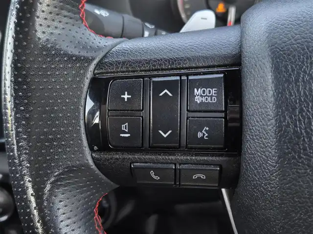 トヨタ ハイラックス Z GRスポーツ 鹿児島県 2023(令5)年 4.3万km スーパーホワイトⅡ レーダークルーズコントロール　/ＥＴＣ　/アラウンドビューモニター　/ＧＲ専用ハーフレザーシート　/前後コーナーセンサー　/純正ディスプレイオーディオ　/Ｂｌｕｅｔｏｏｔｈオーディオ　/Ｄ席パワーシート/横滑り防止機能/レーンキープアシスト/プッシュスタート/スマートキー/純正アルミホイール(18インチ)