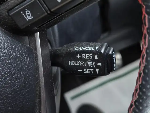 トヨタ ハイラックス Z GRスポーツ 鹿児島県 2023(令5)年 4.3万km スーパーホワイトⅡ レーダークルーズコントロール　/ＥＴＣ　/アラウンドビューモニター　/ＧＲ専用ハーフレザーシート　/前後コーナーセンサー　/純正ディスプレイオーディオ　/Ｂｌｕｅｔｏｏｔｈオーディオ　/Ｄ席パワーシート/横滑り防止機能/レーンキープアシスト/プッシュスタート/スマートキー/純正アルミホイール(18インチ)