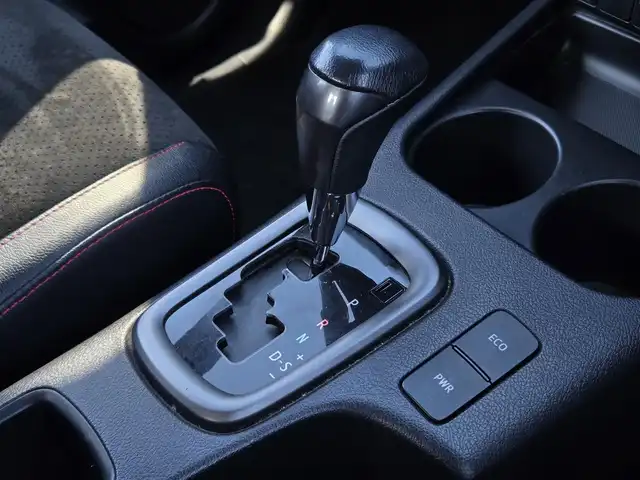 トヨタ ハイラックス Z GRスポーツ 鹿児島県 2023(令5)年 4.3万km スーパーホワイトⅡ レーダークルーズコントロール　/ＥＴＣ　/アラウンドビューモニター　/ＧＲ専用ハーフレザーシート　/前後コーナーセンサー　/純正ディスプレイオーディオ　/Ｂｌｕｅｔｏｏｔｈオーディオ　/Ｄ席パワーシート/横滑り防止機能/レーンキープアシスト/プッシュスタート/スマートキー/純正アルミホイール(18インチ)