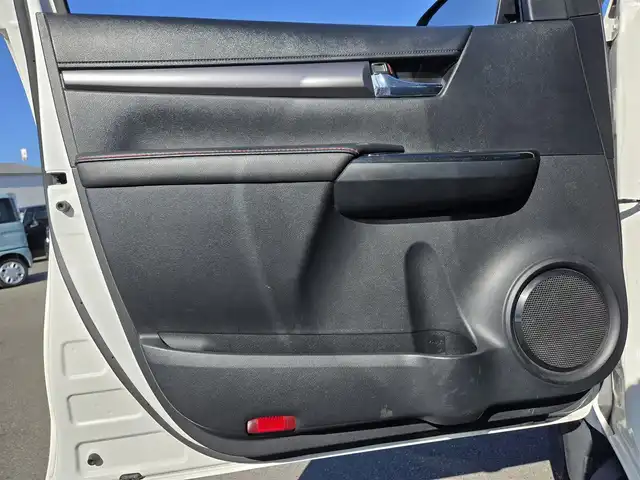 トヨタ ハイラックス Z GRスポーツ 鹿児島県 2023(令5)年 4.3万km スーパーホワイトⅡ レーダークルーズコントロール　/ＥＴＣ　/アラウンドビューモニター　/ＧＲ専用ハーフレザーシート　/前後コーナーセンサー　/純正ディスプレイオーディオ　/Ｂｌｕｅｔｏｏｔｈオーディオ　/Ｄ席パワーシート/横滑り防止機能/レーンキープアシスト/プッシュスタート/スマートキー/純正アルミホイール(18インチ)