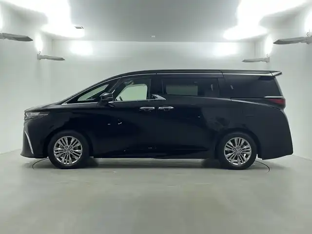 トヨタ アルファードハイブリット Z 福井県 2025(令7)年 0.6万km ブラック 純正メモリナビ機能付きディスプレイオーディオ /JBLオプションプレミアムサウンド /純正フリップダウンモニター /両側電動サイドステップ /ツインムーンルーフ/スペアキー/シートヒーター＆ベンチレーション /電動シート/純正アルミホイール/純正ETC2.0/電動リアゲート