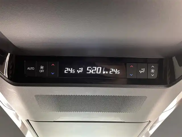 トヨタ アルファードハイブリット Z 福井県 2025(令7)年 0.6万km ブラック 純正メモリナビ機能付きディスプレイオーディオ /JBLオプションプレミアムサウンド /純正フリップダウンモニター /両側電動サイドステップ /ツインムーンルーフ/スペアキー/シートヒーター＆ベンチレーション /電動シート/純正アルミホイール/純正ETC2.0/電動リアゲート