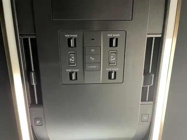 トヨタ アルファードハイブリット Z 福井県 2025(令7)年 0.6万km ブラック 純正メモリナビ機能付きディスプレイオーディオ /JBLオプションプレミアムサウンド /純正フリップダウンモニター /両側電動サイドステップ /ツインムーンルーフ/スペアキー/シートヒーター＆ベンチレーション /電動シート/純正アルミホイール/純正ETC2.0/電動リアゲート