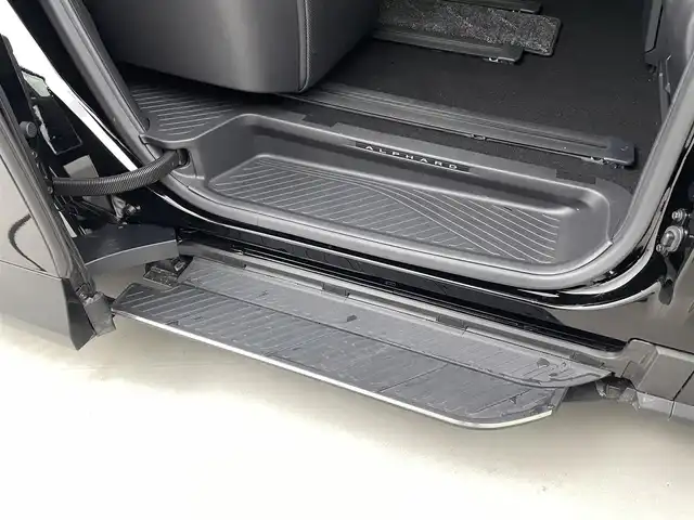 トヨタ アルファードハイブリット Z 福井県 2025(令7)年 0.6万km ブラック 純正メモリナビ機能付きディスプレイオーディオ /JBLオプションプレミアムサウンド /純正フリップダウンモニター /両側電動サイドステップ /ツインムーンルーフ/スペアキー/シートヒーター＆ベンチレーション /電動シート/純正アルミホイール/純正ETC2.0/電動リアゲート