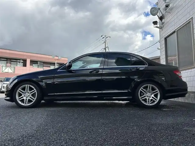 メルセデス・ベンツ Ｃ２００ コンプレッサー AVGスポーツLTD 福岡県 2009(平21)年 9.2万km オブシディアンブラック 純正HDDナビ/　(AM/FM/CD/DVD)/バックカメラ/クルーズコントロール/横滑り防止/ドライブモードスイッチ/純正17インチアルミホイール/ETC/黒レザーシート/革巻きステアリング/パドルシフト/パワーシート(D)/シートヒーター(D/N)/純正フロアマット/純正ラゲッジマット/スペアキー×1/スペアタイヤ/保証書/取扱説明書