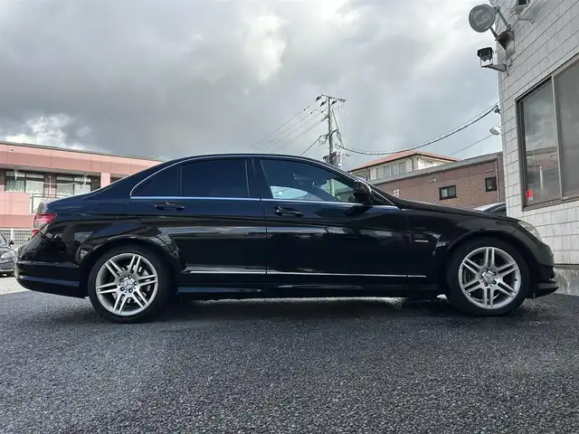 メルセデス・ベンツ Ｃ２００ コンプレッサー AVGスポーツLTD 福岡県 2009(平21)年 9.2万km オブシディアンブラック 純正HDDナビ/　(AM/FM/CD/DVD)/バックカメラ/クルーズコントロール/横滑り防止/ドライブモードスイッチ/純正17インチアルミホイール/ETC/黒レザーシート/革巻きステアリング/パドルシフト/パワーシート(D)/シートヒーター(D/N)/純正フロアマット/純正ラゲッジマット/スペアキー×1/スペアタイヤ/保証書/取扱説明書