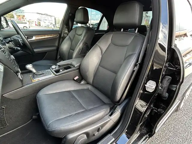 メルセデス・ベンツ Ｃ２００ コンプレッサー AVGスポーツLTD 福岡県 2009(平21)年 9.2万km オブシディアンブラック 純正HDDナビ/　(AM/FM/CD/DVD)/バックカメラ/クルーズコントロール/横滑り防止/ドライブモードスイッチ/純正17インチアルミホイール/ETC/黒レザーシート/革巻きステアリング/パドルシフト/パワーシート(D)/シートヒーター(D/N)/純正フロアマット/純正ラゲッジマット/スペアキー×1/スペアタイヤ/保証書/取扱説明書