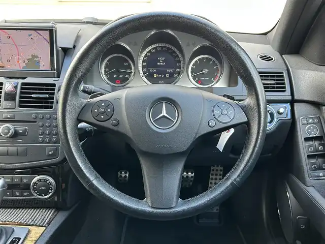 メルセデス・ベンツ Ｃ２００ コンプレッサー AVGスポーツLTD 福岡県 2009(平21)年 9.2万km オブシディアンブラック 純正HDDナビ/　(AM/FM/CD/DVD)/バックカメラ/クルーズコントロール/横滑り防止/ドライブモードスイッチ/純正17インチアルミホイール/ETC/黒レザーシート/革巻きステアリング/パドルシフト/パワーシート(D)/シートヒーター(D/N)/純正フロアマット/純正ラゲッジマット/スペアキー×1/スペアタイヤ/保証書/取扱説明書