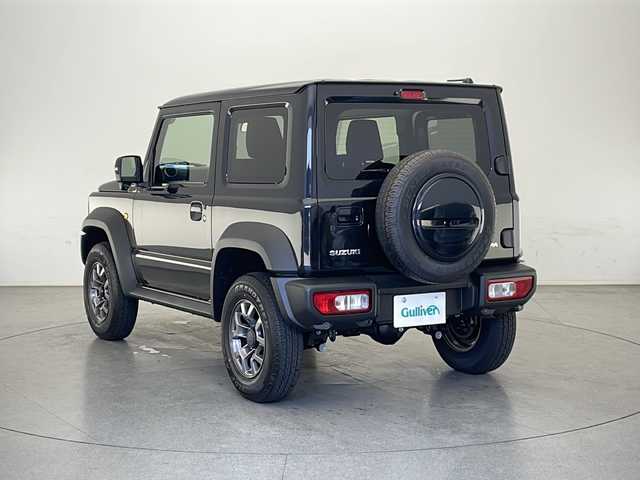 スズキ ジムニー シエラ JC 長野県 2025(令7)年 0.3万km ブルーイッシュブラックパール3 4WD/クルーズコントロール/車線逸脱警報/衝突軽減ブレーキ/後方コーナーセンサー/ダウンヒルアシストコントロール/センターデフロック/アイドリングストップ/前席シートヒーター/ステアリングスイッチ/ビルトインETC/LEDヘッドライト/オートライト/フロントフォグランプ/ヘッドライトウォーッシャー/電動格納ミラー/ウィンカーミラー/ドアミラーヒーター/純正16インチAW装着/純正フロアマット/プッシュスタート/スマートキー