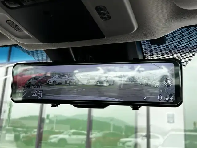 トヨタ カムリ G 香川県 2018(平30)年 5.4万km プラチナホワイトパールマイカ 登録時走行距離 53468km/純正ナビ/→AM/FM/フルセグTV/Bluetooth/バックカメラ/アダプティブクルーズコントロール/ビルトインETC/前後ドライブレコーダー/社外デジタルインナーミラー/革巻きステアリング/パワーシート/プッシュスタート/スペアキー/LEDオートライト/フォグランプ/オートハイビーム/プリクラッシュセーフティ/レーンディパーチャーアラート/横滑り防止装置