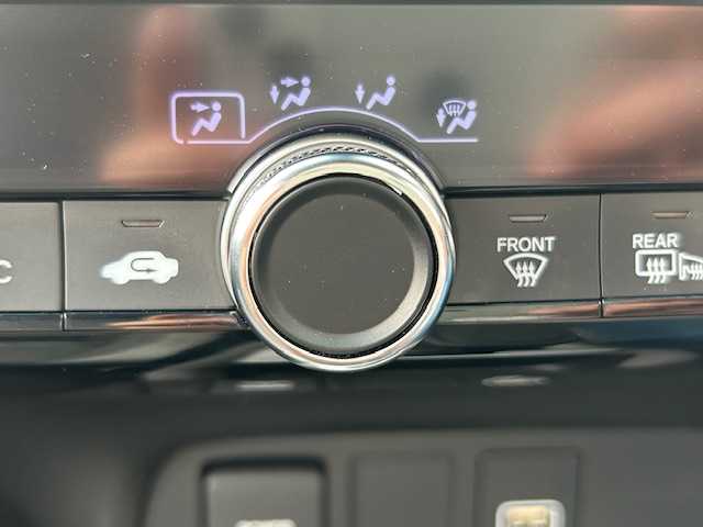 ホンダ フィット e:HEVクロスター 青森県 2020(令2)年 7.2万km プラチナホワイトパール 純正ナビフルセグ/（VXM-205VFEI）/バックカメラ/ＬＥＤヘッドライト/寒冷地仕様/スマートキー/スペアキー/ETC/Ｈｏｎｄａ　ＳＥＮＳＩＮＧ/サイドエアバック/カーテンエアバック/純正１６ＡＷ夏/純正１５冬タイヤ積み込み/ルーフレール/カーテンエアバック/サイドエアバック