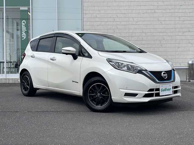 日産 ノート e－パワー X FOUR 岩手県 2019(平31)年 12.8万km ブリリアントホワイトパール 純正SDナビ/AM/FM/CD/DVD/Bluetooth/フルセグTV/純正オーディオ/バックカメラ/ETC/衝突被害軽減ブレーキ/レーンキープアシスト/横滑り防止装置/オートライト/LEDヘッドライト/スマートキー/プッシュスタート/電動格納ミラー/社外14インチAW/純正フロアマット/純正ドアバイザー/デジタルインナーミラー/保証書/取扱説明書