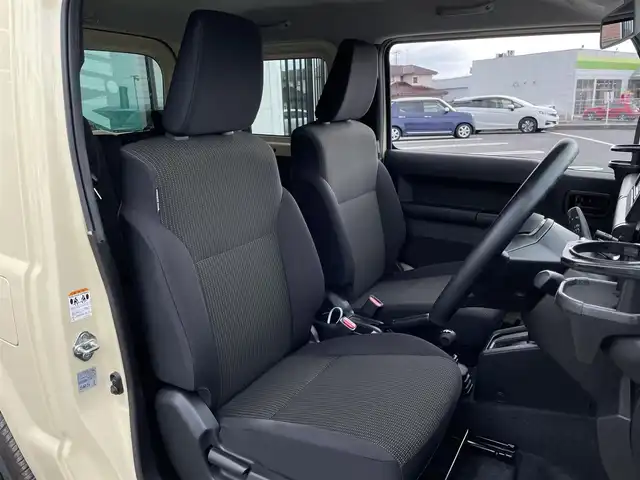 スズキ ジムニー XL 島根県 2022(令4)年 4.1万km シフォンアイボリーM 4WD/衝突軽減ブレーキ/レーンキープアシスト/純正ディスプレイオーディオ/(AM/FM/CD/USB/Bluetooth)/バックカメラ/ドライブレコーダー/ビルトインETC/D/N席シートヒーター/スマートキー/スペアキー×1/フォグランプ/オートライト/取扱説明書/保証書