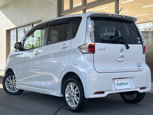 日産 デイズ ハイウェイスターX 岐阜県 2015(平27)年 8.1万km ホワイトパール /ワンオーナー//純正7インチSDナビ/(SDFMAMフルセグTVUSBCDiPod)//純正フロアマット//純正ドアバイザー//純正14インチアルミホイール//バックカメラ//ETC//プッシュスタート&スマートキー//スペアキー×１