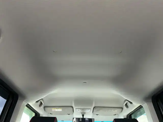 ホンダ Ｎ ＢＯＸ カスタム ターボ SSパッケージ 静岡県 2015(平27)年 6.8万km 黒 エンジンスタートボタン/パワーステアリング/パワーウィンドウ/アイドリングストップ/ターボ/スマートキー/オートエアコン/パドルシフト/クルーズコントロール/ETC/純正8インチナビ（BT/ワンセグ）/バックカメラ/ベンチシート/純正フロアマット/純正アルミホイール/両側パワースライドドア/ABS/横滑り防止装置/オートライト/W＋サイドエアバック