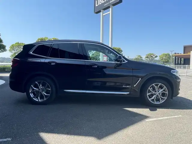 ＢＭＷ Ｘ３ xDrive20d Xライン 宮崎県 2019(平31)年 3.7万km 黒 ワイヤレス充電/全方位カメラ/バックカメラ/純正HDDナビ/・CD/・DVD/・Bluetooth /・フルセグ/・AM/・FM/・USB/ETC/社外前後ドライブレコーダー/革巻きステアリング/ステアリングリモコン/クルーズコントロール/全席シートヒーター/前席パワーシート/運転席シートメモリ/パワーバックドア/アイドリングストップ/純正LEDヘッドライト/オートライト/SOSボタン/電動格納ミラー/社外フロアマット