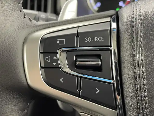 三菱 デリカＤ：５ シャモニー 大阪府 2025(令7)年 0.1千km ブラックダイヤモンド e-Assist/　・衝突被害軽減ブレーキシステム　FCM/　・前進時/後退時誤発進抑制機能/　・車線逸脱警報システム　LEW/　・レーダークルーズコントロールシステム　ACC/　・オートマチックハイビーム　AHB/　・後側方車両検知警報システム　BSW/バックカメラ/パワーバックドア/LEDオートライト/フォグランプ/オートマチックハイビーム　AHB/前席シートヒーター/ブラインドスポットモニター/ステアリングヒーター/スマートキー/純正18インチアルミホイール