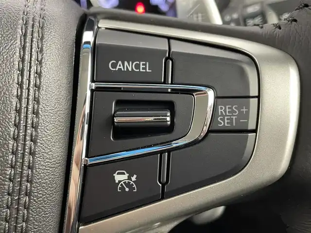 三菱 デリカＤ：５ シャモニー 大阪府 2025(令7)年 0.1千km ブラックダイヤモンド e-Assist/　・衝突被害軽減ブレーキシステム　FCM/　・前進時/後退時誤発進抑制機能/　・車線逸脱警報システム　LEW/　・レーダークルーズコントロールシステム　ACC/　・オートマチックハイビーム　AHB/　・後側方車両検知警報システム　BSW/バックカメラ/パワーバックドア/LEDオートライト/フォグランプ/オートマチックハイビーム　AHB/前席シートヒーター/ブラインドスポットモニター/ステアリングヒーター/スマートキー/純正18インチアルミホイール