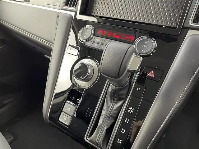 三菱 デリカＤ：５ シャモニー 大阪府 2025(令7)年 0.1千km ブラックダイヤモンド e-Assist/　・衝突被害軽減ブレーキシステム　FCM/　・前進時/後退時誤発進抑制機能/　・車線逸脱警報システム　LEW/　・レーダークルーズコントロールシステム　ACC/　・オートマチックハイビーム　AHB/　・後側方車両検知警報システム　BSW/バックカメラ/パワーバックドア/LEDオートライト/フォグランプ/オートマチックハイビーム　AHB/前席シートヒーター/ブラインドスポットモニター/ステアリングヒーター/スマートキー/純正18インチアルミホイール